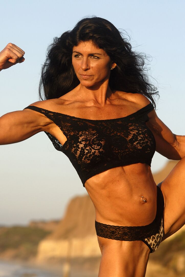 15P Muscularity Ripped Abs Topless