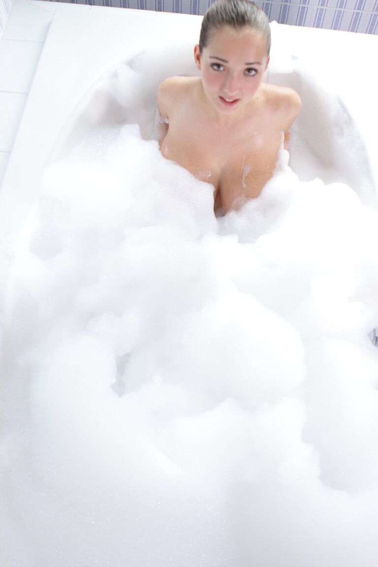15P Busty teen Buffy plays with foam and milk