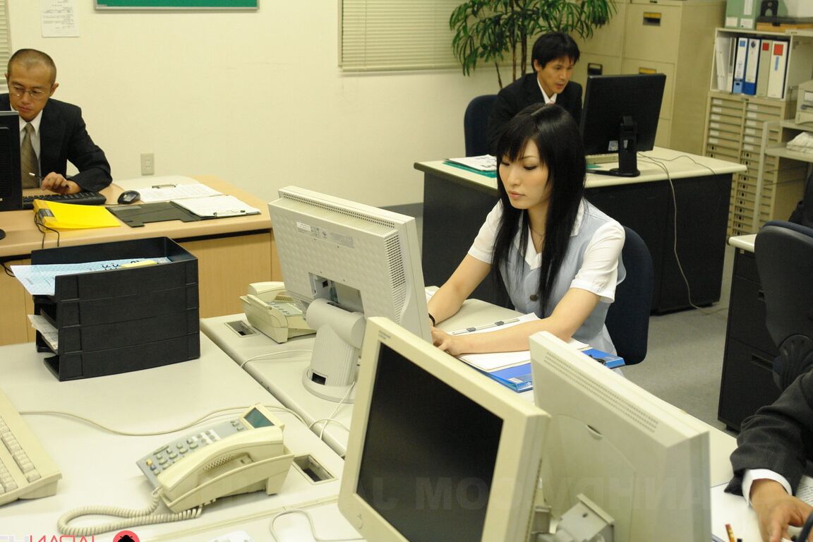 15P Japanese secretary Ruri Shinohara masturbates after work during a cam show