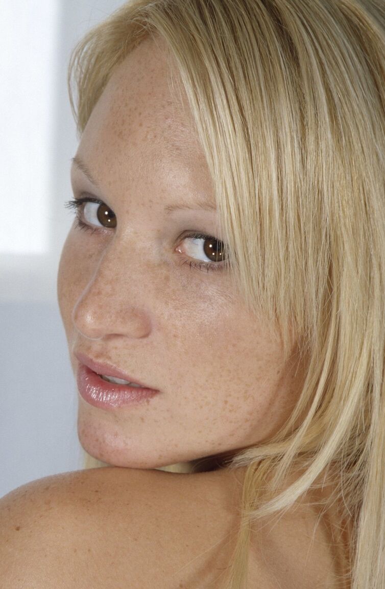 21P Teen Dreams Carrie