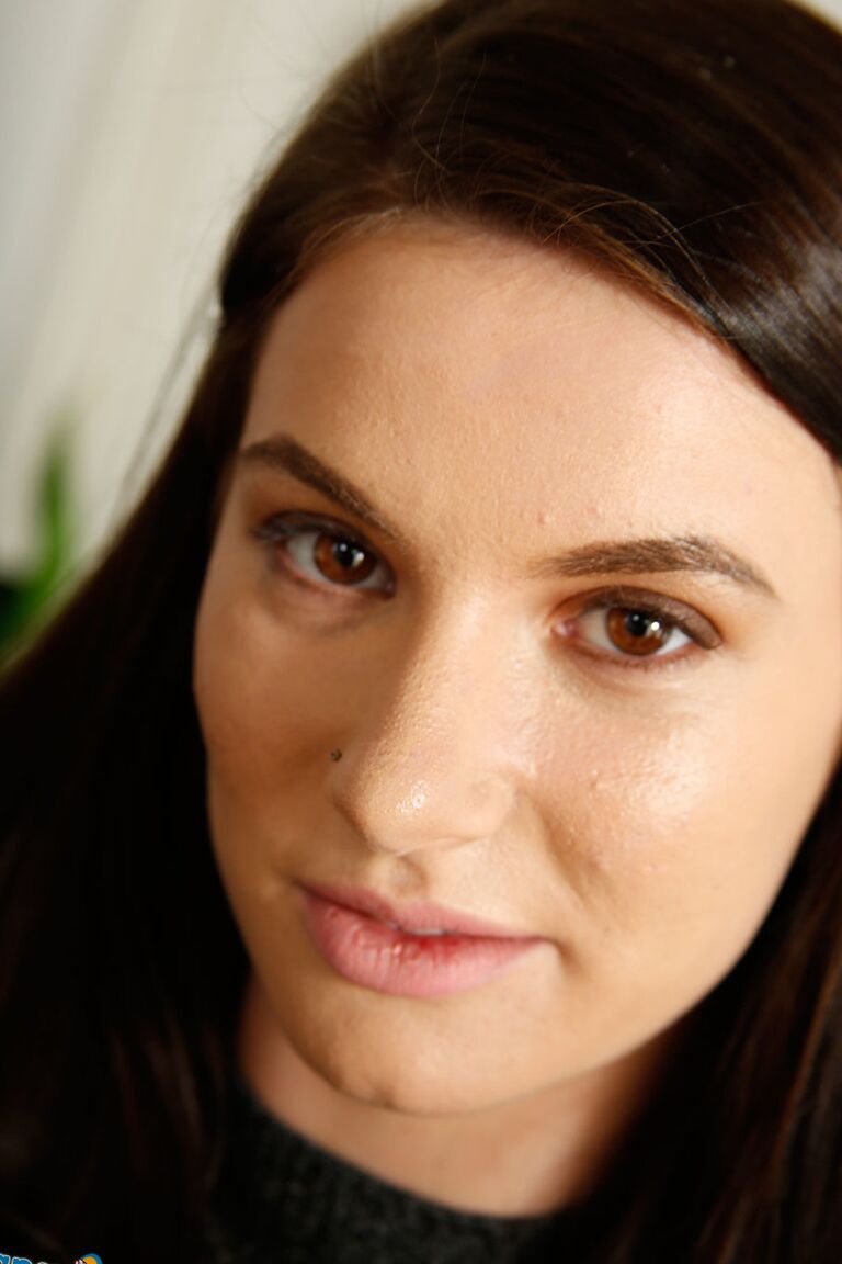 15P Nice teen Kymberlee Anne strips naked during the course of a POV handjob