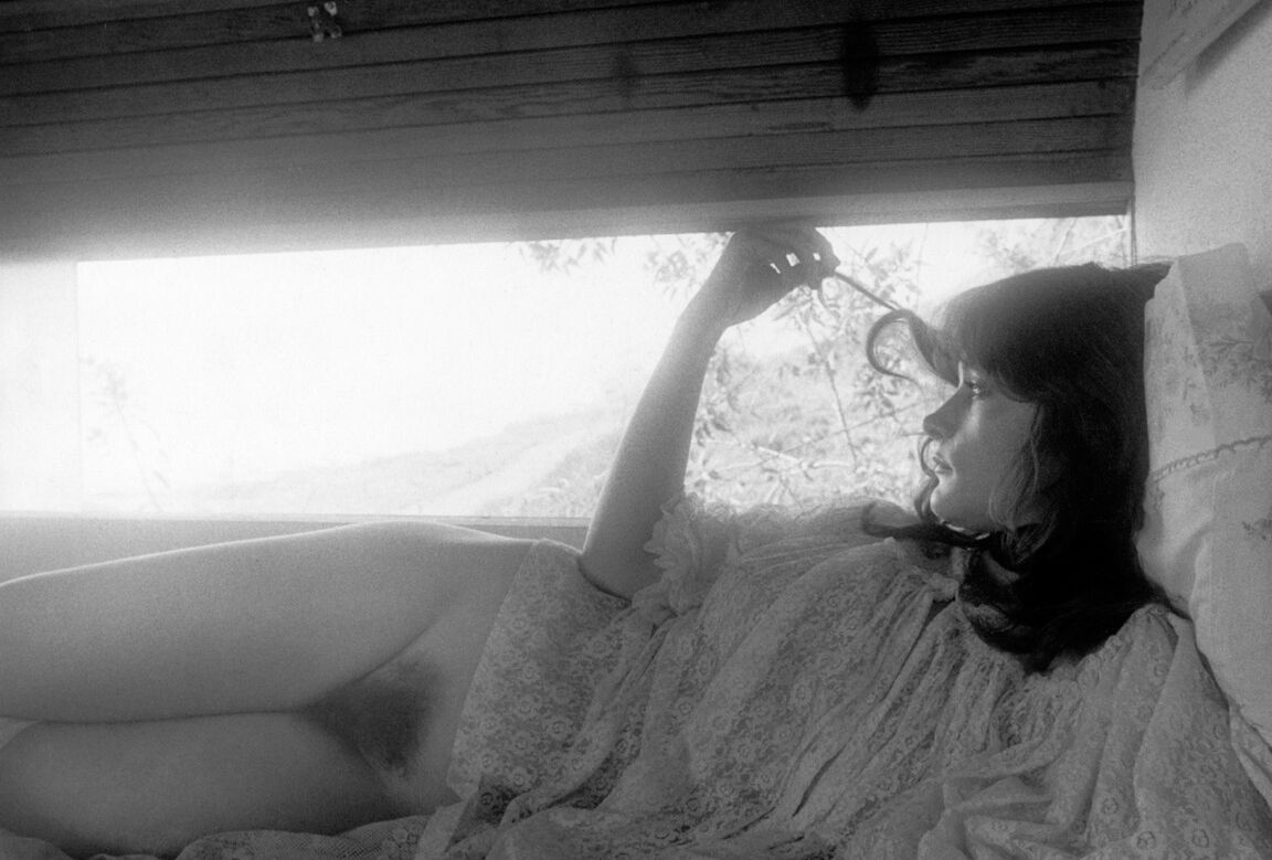 10P Fotos playboy en blanco y negro de Margot Kidder con su manguito peludo