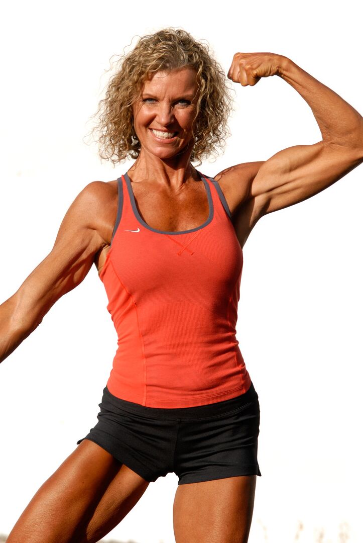 15P Muscularity Tanned on Sandy Beach