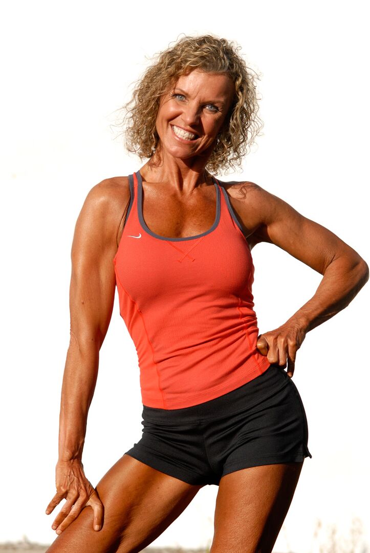 15P Muscularity Tanned on Sandy Beach