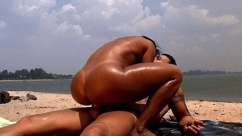 16P Lecherous latina lassie gets screwed hardcore on the beach