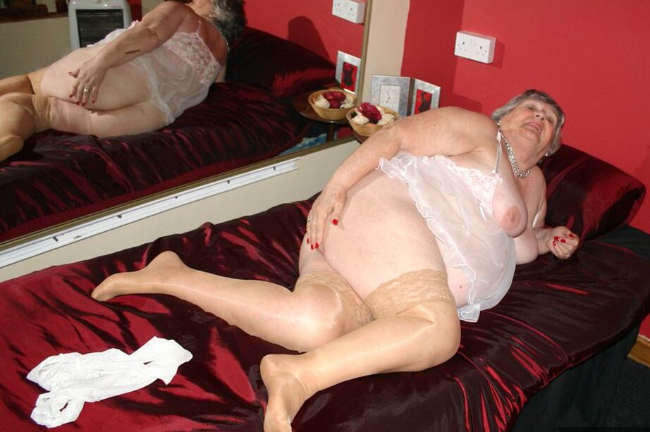 19P Obese nan Grandma Libby sucks on a vibrator after it was inside her vagina