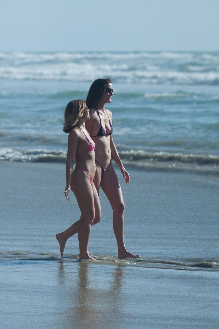 20P Brunette Sofie Marie & a chesty hottie teasing in bikinis at the beach