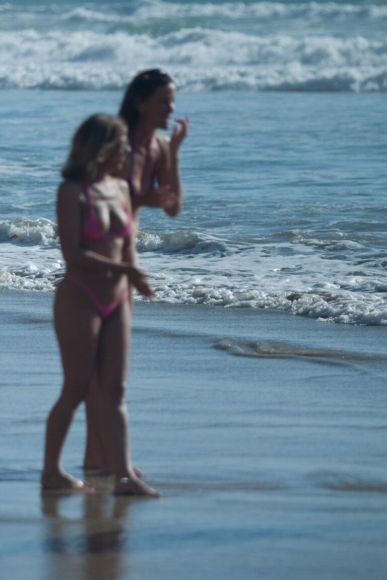 20P Brunette Sofie Marie & a chesty hottie teasing in bikinis at the beach