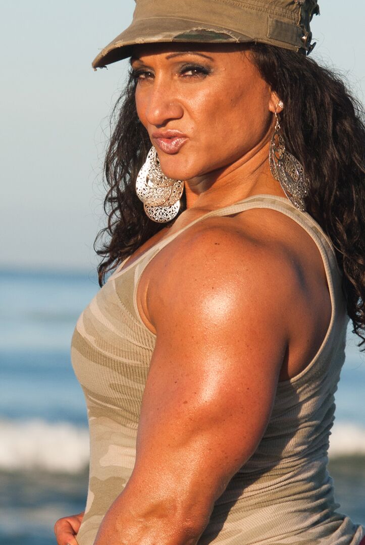 15P Muscularity Marine Booty IFBB Pro