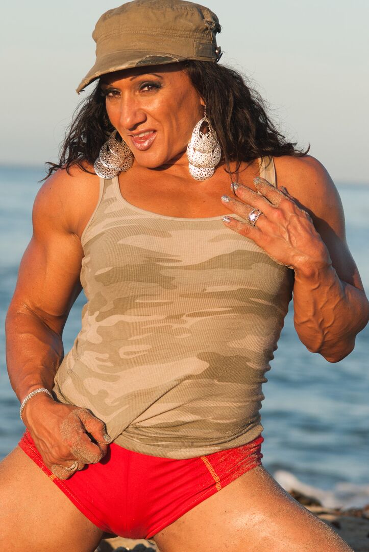 15P Muscularity Marine Booty IFBB Pro