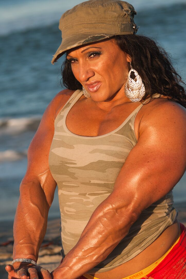 15P Muscularity Marine Booty IFBB Pro