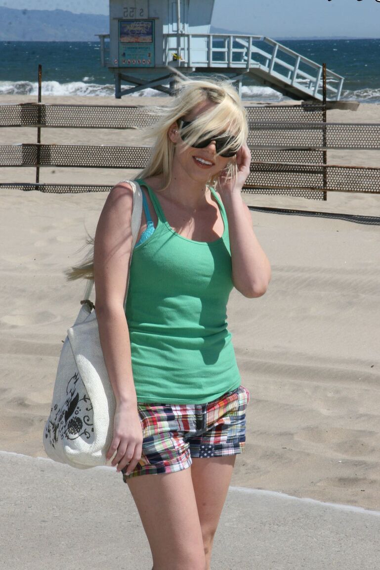 21P Blonde babe Samantha Sin strips and gets destroyed by three huge black knobs
