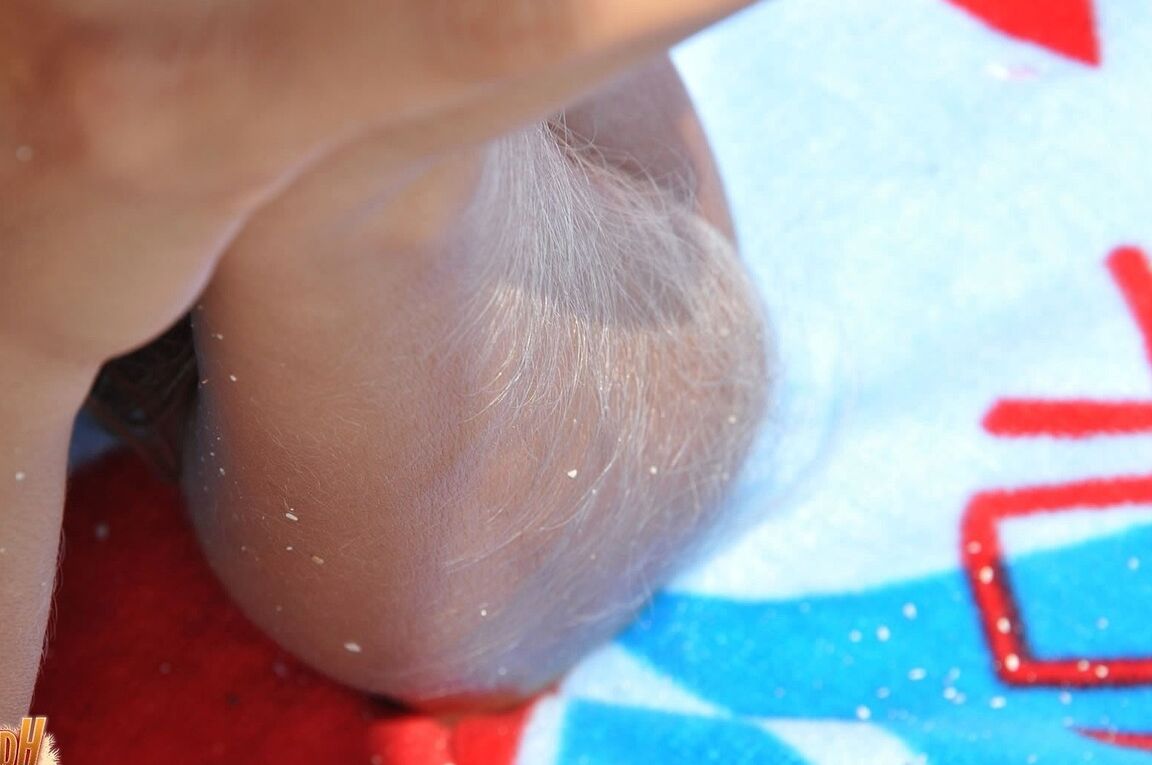 21P American babe in sunglasses Lori Anderson flaunts her tiny tits and hairy arms