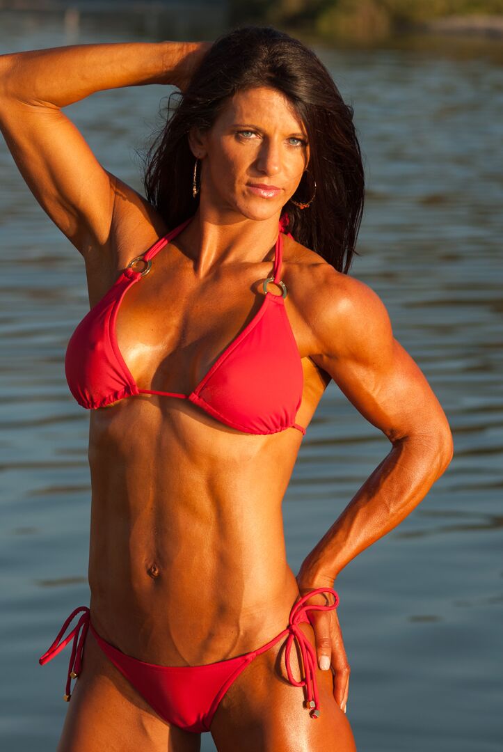 15P Muscularidad Bikini Dulce