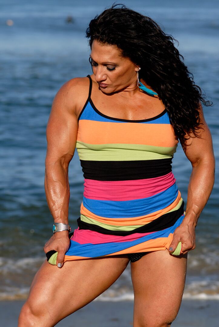 15P Muscularity Closeups and Flexing