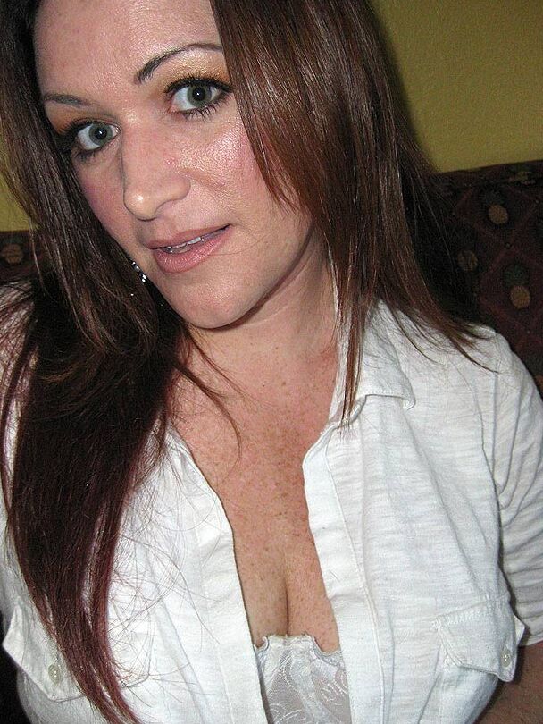 15P 巨乳ブルネットのライアン・エデルがハメ撮り視点で犯される