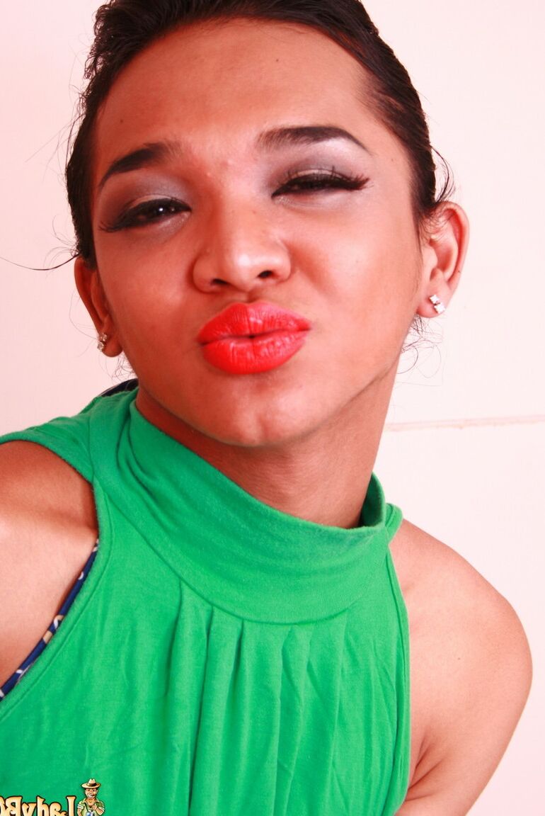 21P Ladyboy Player Francine