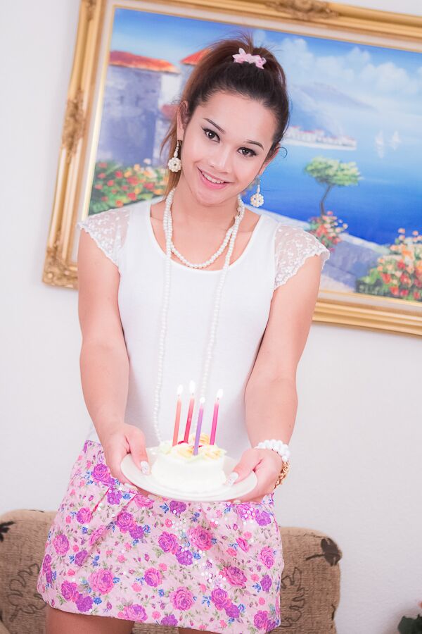 Donut d'anniversaire doré Ladyboy 16P