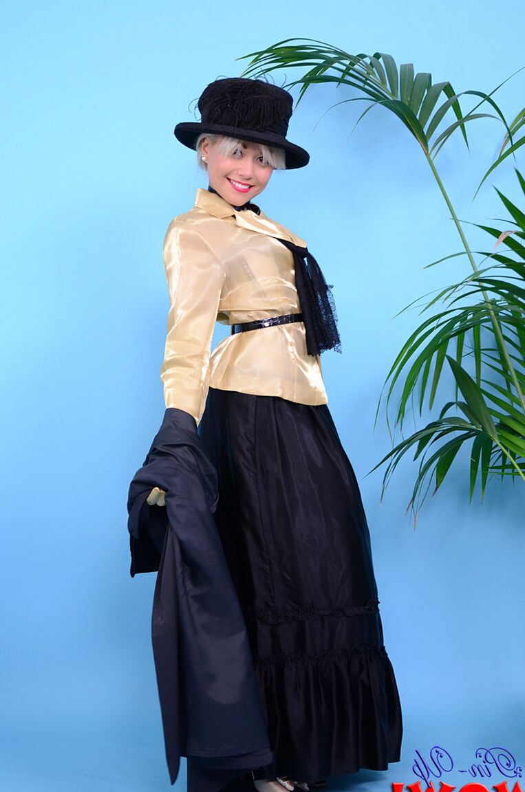 17P Asian pinup model Petra Lily So peels off vintage attire to pose nude