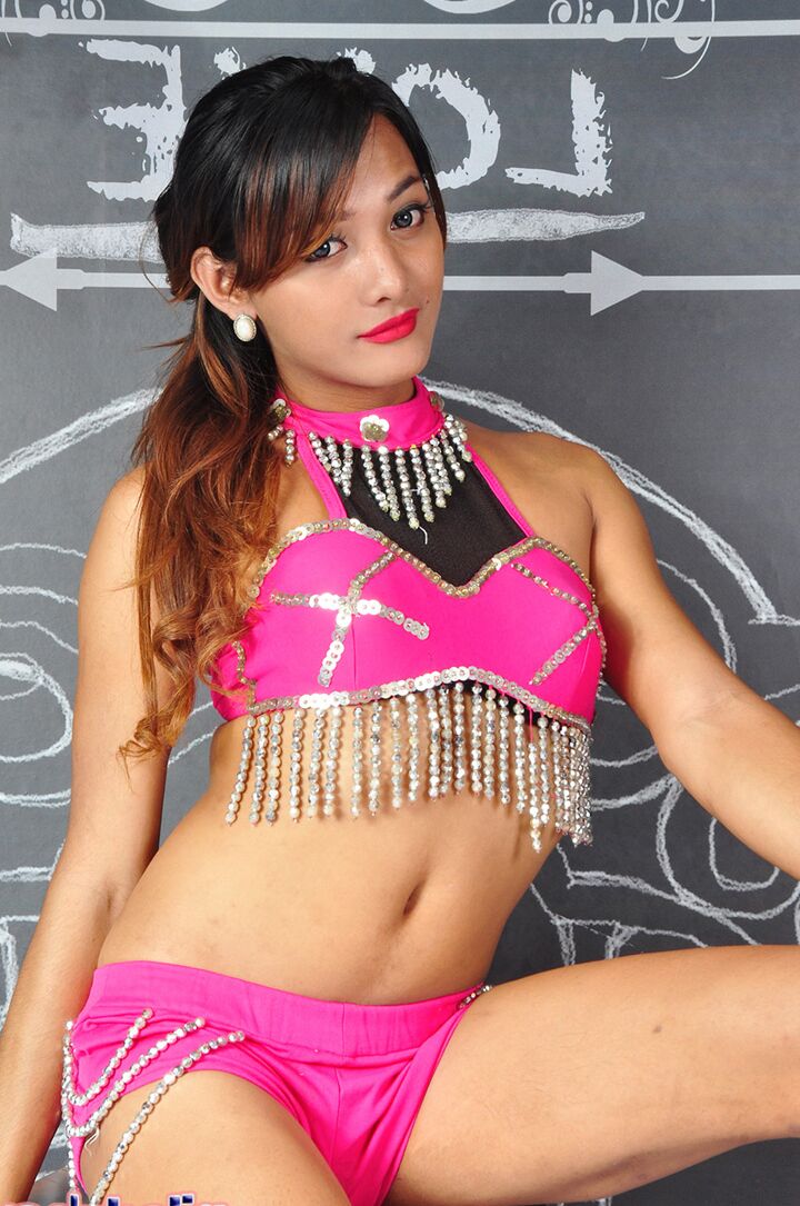 16P PI Ladyboy Alie Amor