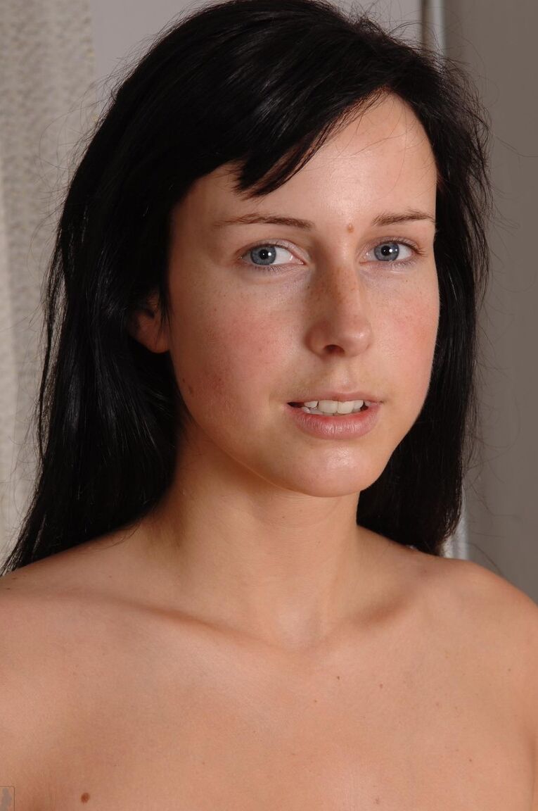 21P Mundo Porno Roxana