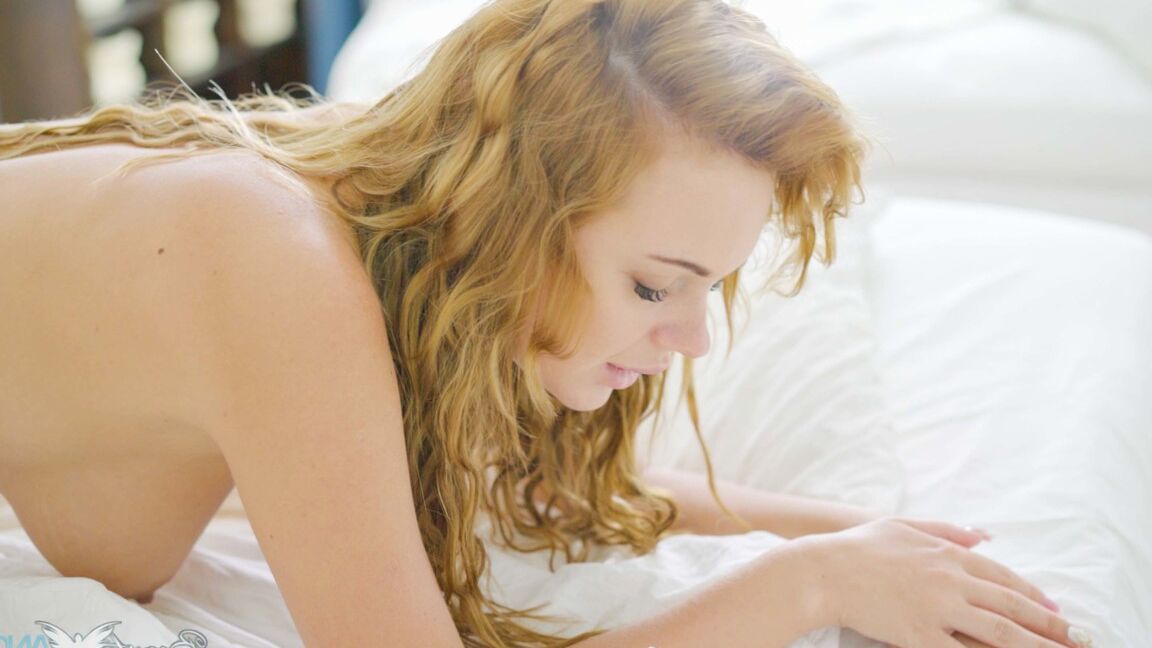 21P Beauté Anges Emily Thorne, Evelyn