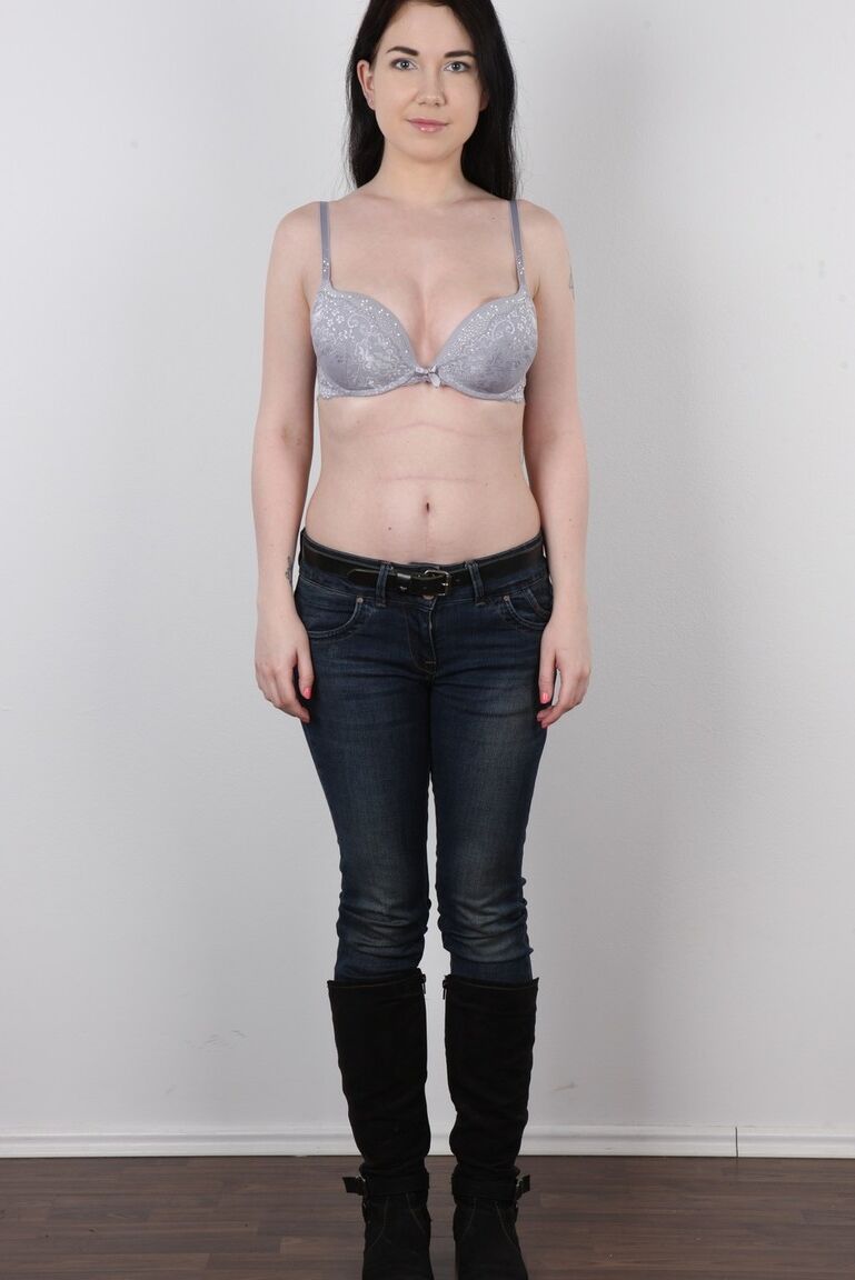 20P Fresh faced Lucka peels her jeans for a naked interview photo session