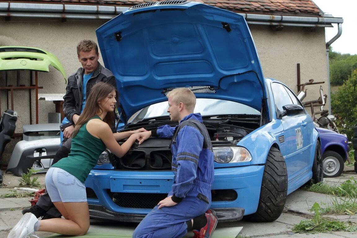 16P Nice teen Susan Ayn bangs two boys while they attempt to fix her vehicle