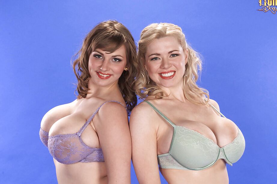 16P Leggy dykes Christy Marks and gf flaunt huge juggs with legs behind head