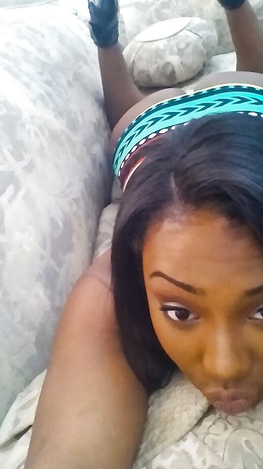16P No matter where she goes Lisa Tiffian's ebony ass looks delicious