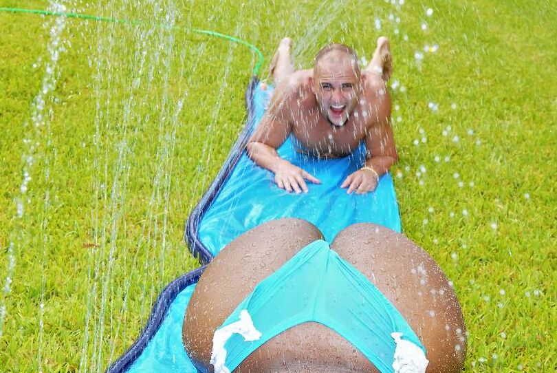 16P Black MILF in bikini scores cum on her big oiled up booty