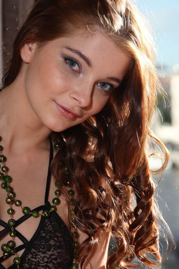 18P Adolescentes calientes Cristina A