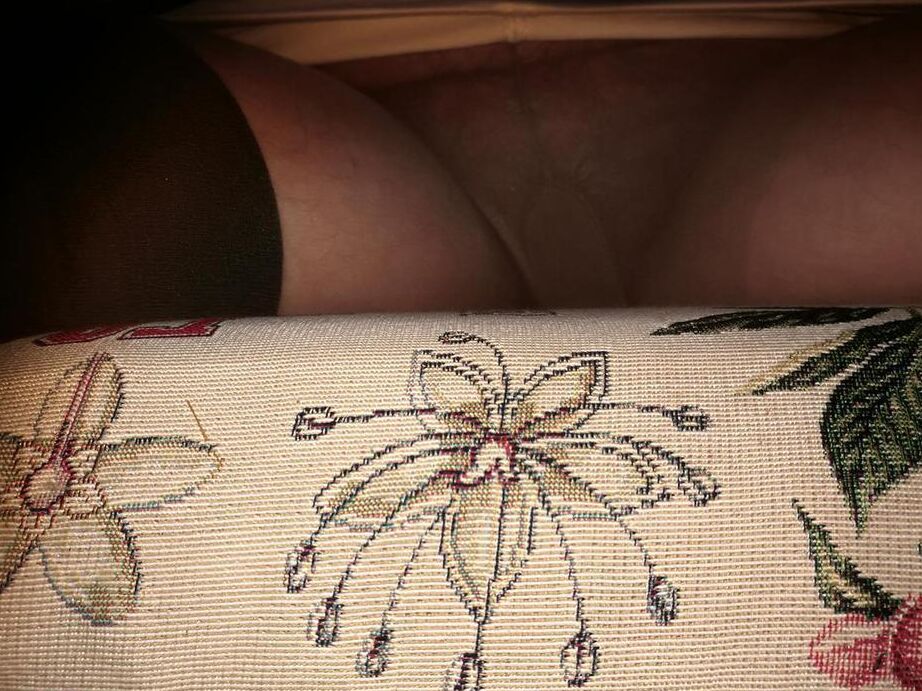 20P Big titted oma Caro pulls down her underwear to show her big ass in nylons