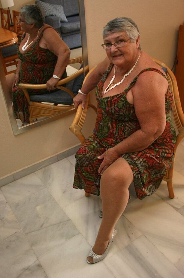 20P Silver haired granny Grandma Libby exposes her obese figure afore a mirror