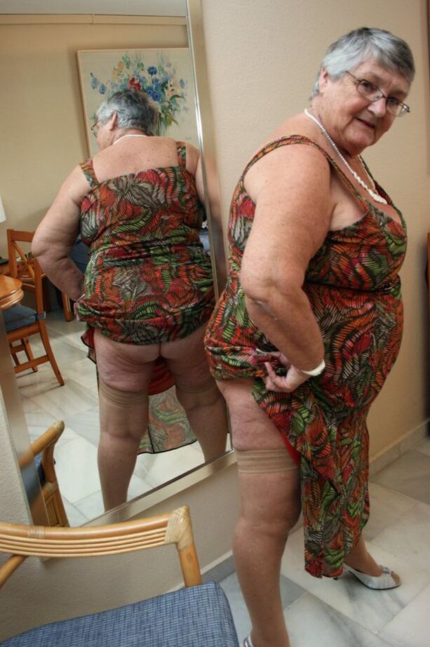 20P Silver haired granny Grandma Libby exposes her obese figure afore a mirror
