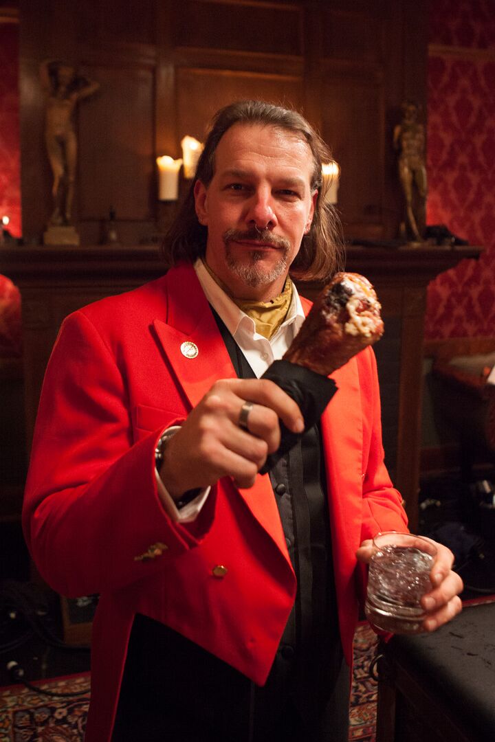 21P ザ・アッパー・フロア アラニ・パイ、ベラ・ロッシ、ベレッタ・ジェームス、ケイシー・カルバート、ディラン・ライアン、マエストロ、ミッキー・モッド、ニッキー・ダーリン、オーウェン・グレイ、ペニー・バーバー、ペニー・パックス、シモーネ・ソネイ