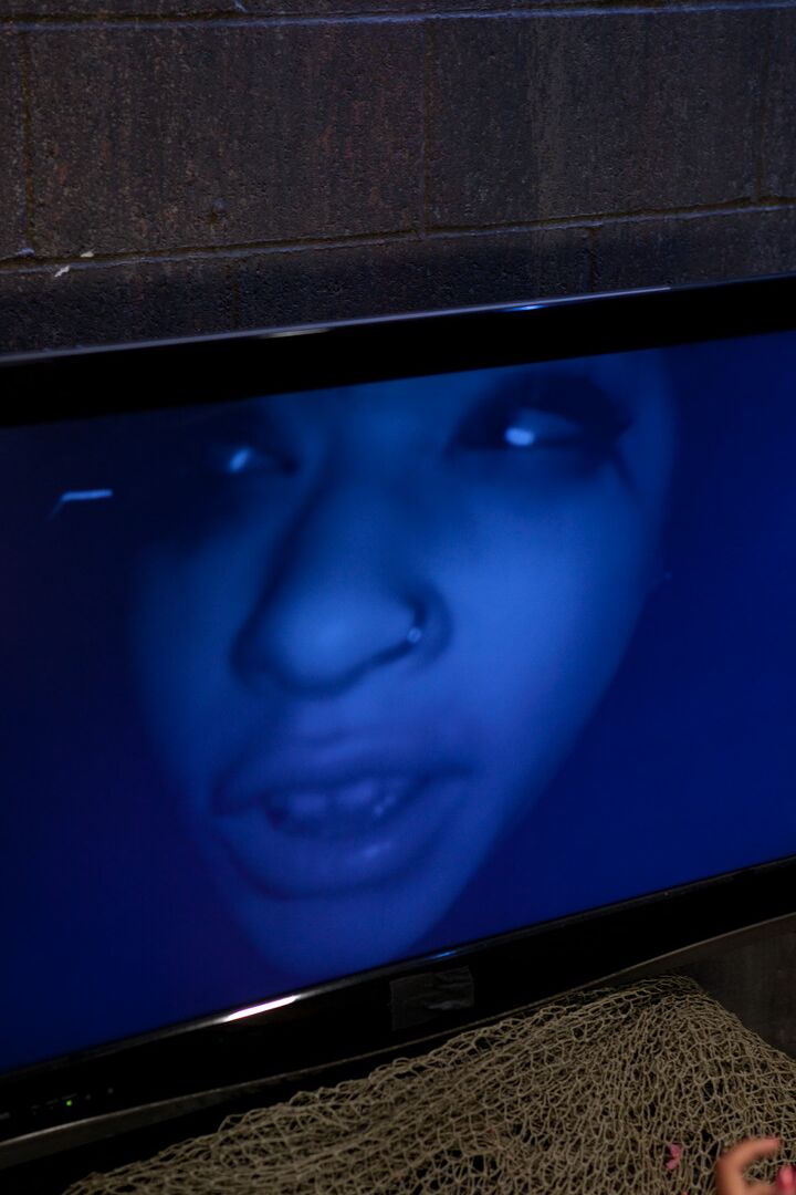 17P Garota negra Skin Diamond, Maestro é fodida depois de ser colocada em cativeiro