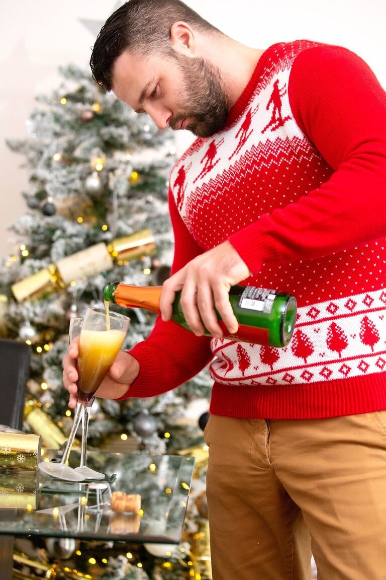 巨大な偽物の21P熟女ジャスミン・ジェがクリスマスのために彼女のお尻の愛の穴にドンを取る