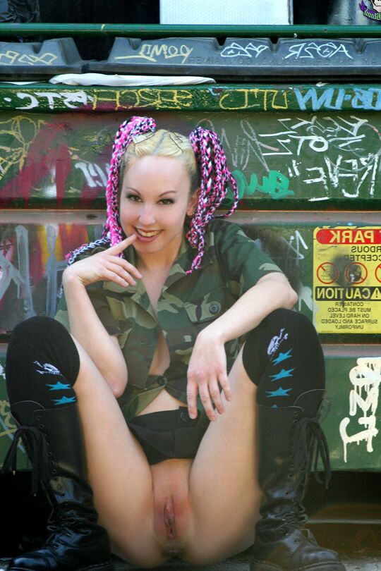 16P Alt girl Zoe Matthews masturbates during no panty upskirt action in public