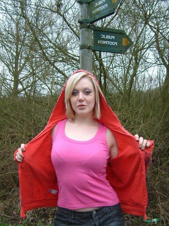 12P Horny blonde toys her twat at the intersection of walking paths in the country