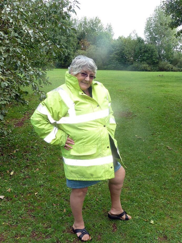 20P Fat British woman Grandma Libby exposes herself by a tree in a park