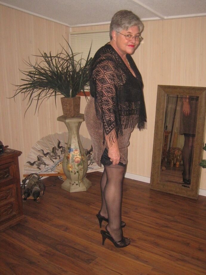 20P Fat granny unleashes her huge breasts before flashing no panty upskirt
