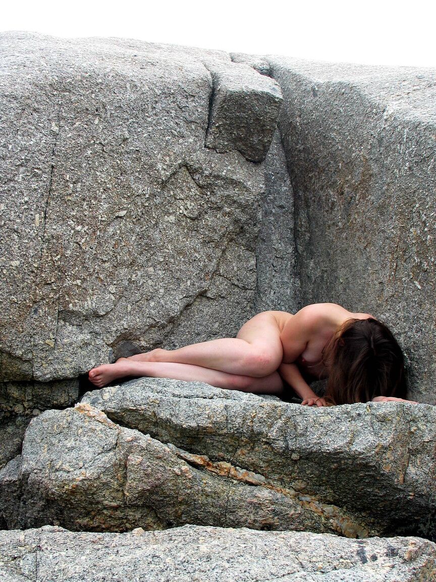 21P Modelos adolescentes amateurs desvergonzadas posando desnudas en la hermosa naturaleza