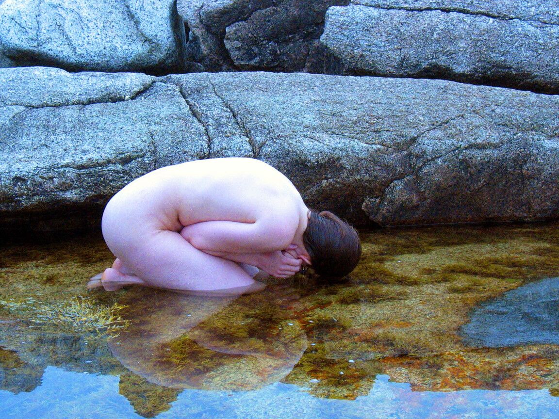 21P Modelos adolescentes amateurs desvergonzadas posando desnudas en la hermosa naturaleza