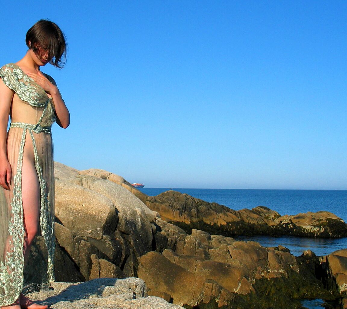 21P Modelos adolescentes amateurs desvergonzadas posando desnudas en la hermosa naturaleza