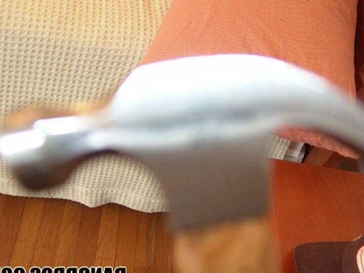 21P 微乳の小柄な熟女ブロディが複数の体位で巨根に跨る