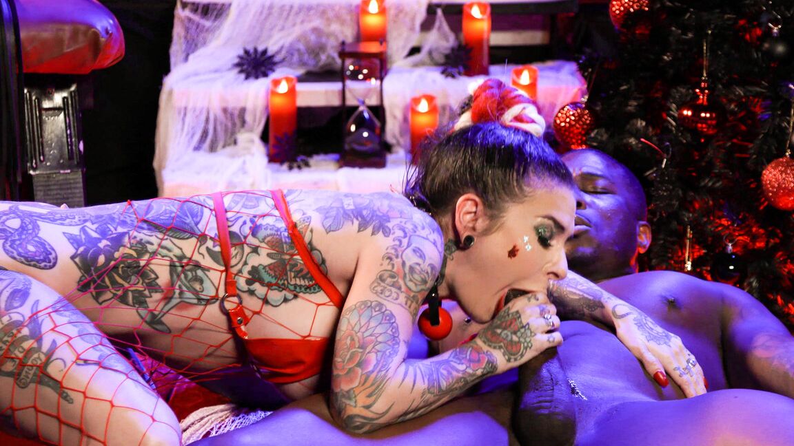 15P Gorgeous Joanna Angel is feeling festive and wants to celebrate the holidays