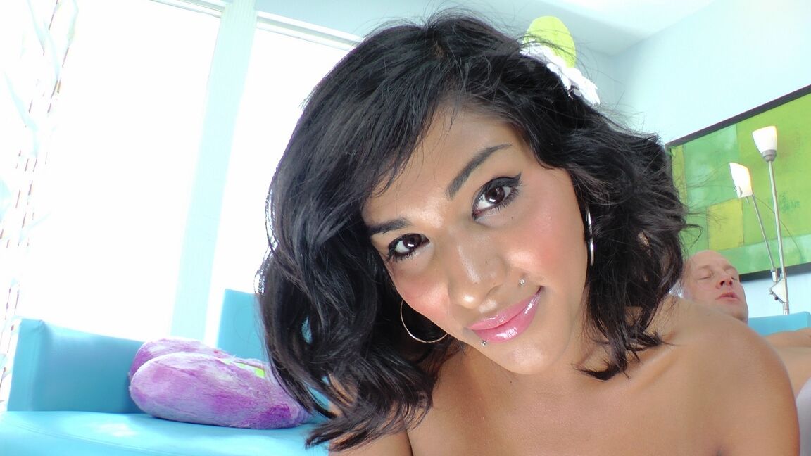 17P Transexual morena Jane Marie enculada por su hombre Christian XXX