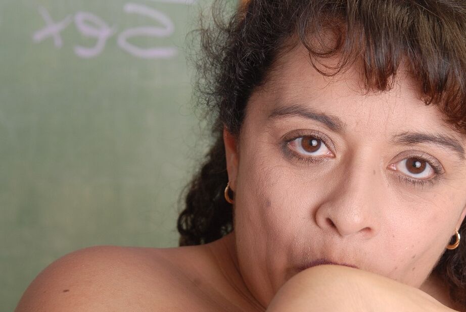 16P Fatty mature teacher Richelle is being forced to suck a dick