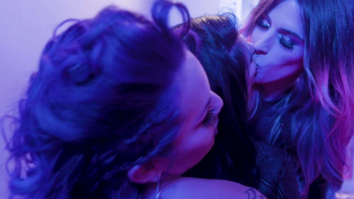21P Beijos de Casey paralisados, Joanna Angel, TS Foxxy